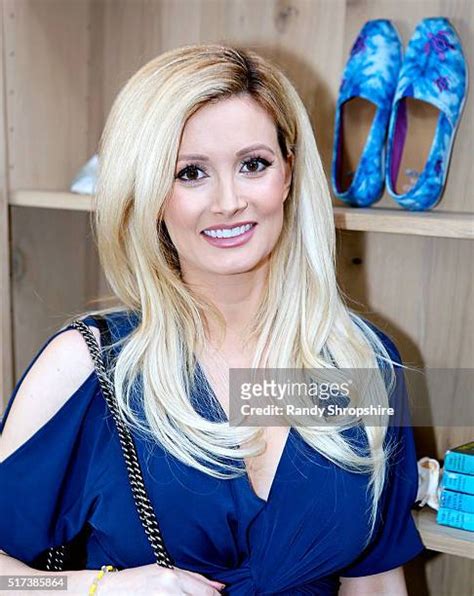 3,977 Holly Madison Portraits Stock Photos & High。